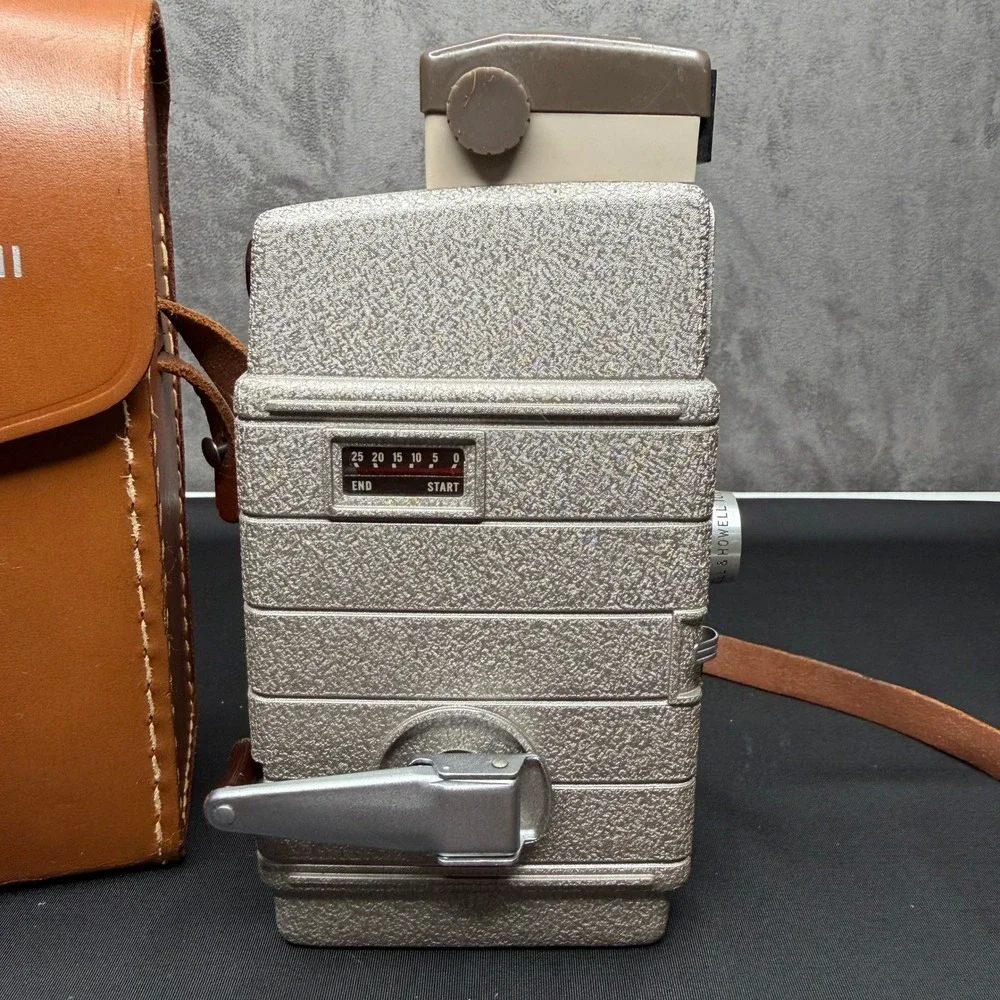 Bell & Howell One-Nine 8mm‎ Movie Camera Unisex OS Brown Leather Case Vintage